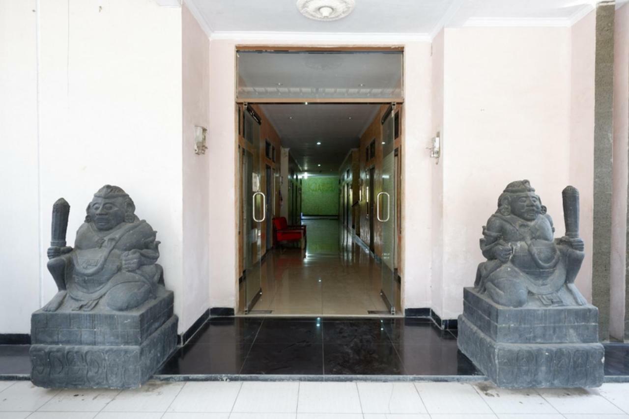 Reddoorz Near Gor Wisanggeni Otel Tegal  Dış mekan fotoğraf