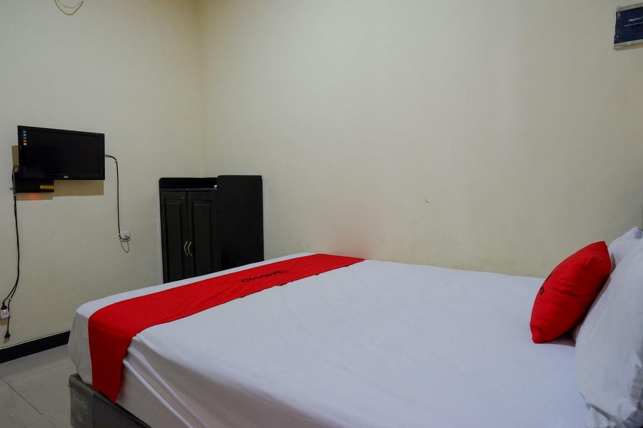 Reddoorz Near Gor Wisanggeni Otel Tegal  Dış mekan fotoğraf